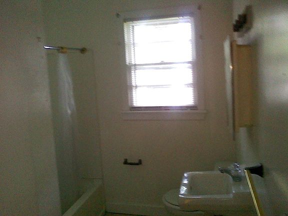 4th image of 2833 Dunkirk Ave