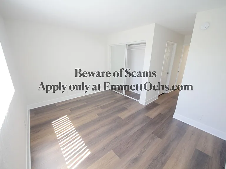 Bundy Townhomes — Photo 15