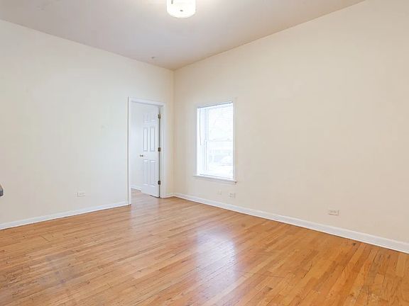 3rd image of 5120 N Kenmore Ave APT 1N
