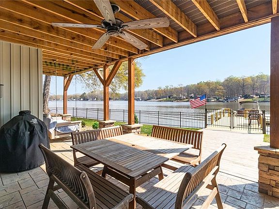 5th image of 1321 Warf Rd