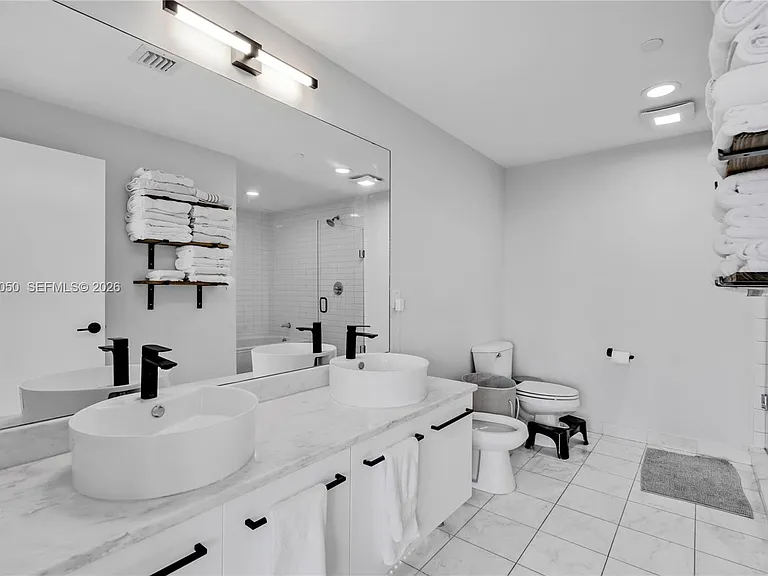 888 Biscayne Blvd #812 — Photo 14
