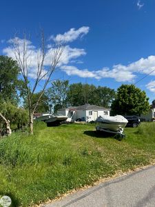 5441 Orchard Dr, East China, MI, 48054