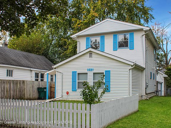 2nd image of 1321 Illinois Ave