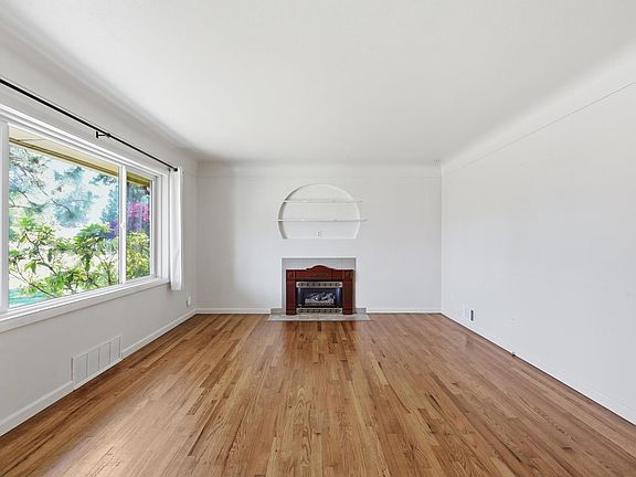 5th image of 511 W Columbia Ave