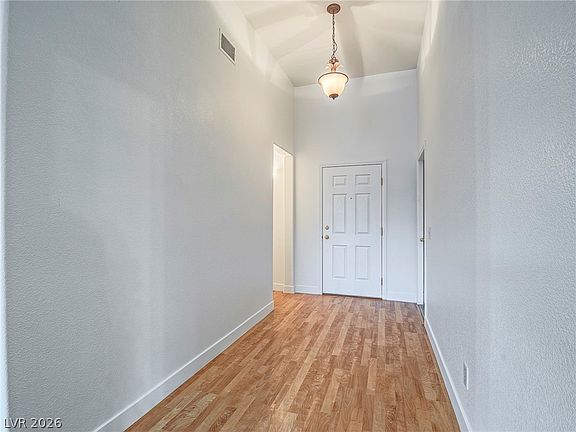 5th image of 5598 River Highlands Pl