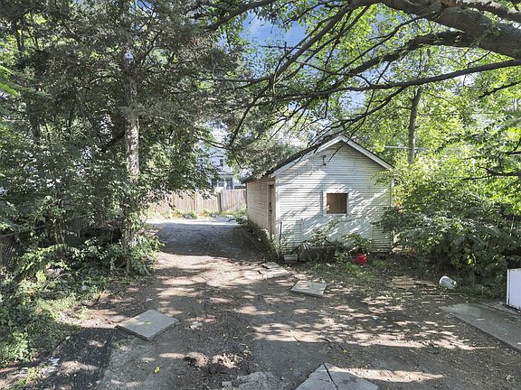 5th image of 1544 Briarwood Ave