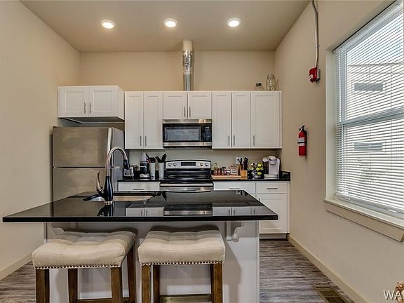 4th image of 1411 Paul W Bryant Dr #101