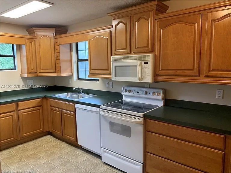 2225 N Unicorn Rd — Photo 14