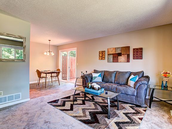 3rd image of 845 125th Ln NE