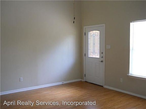 2nd image of 3305 S Oak Dr #A