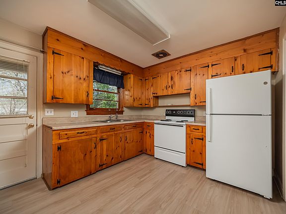 5th image of 4523 Sandy Ridge Rd