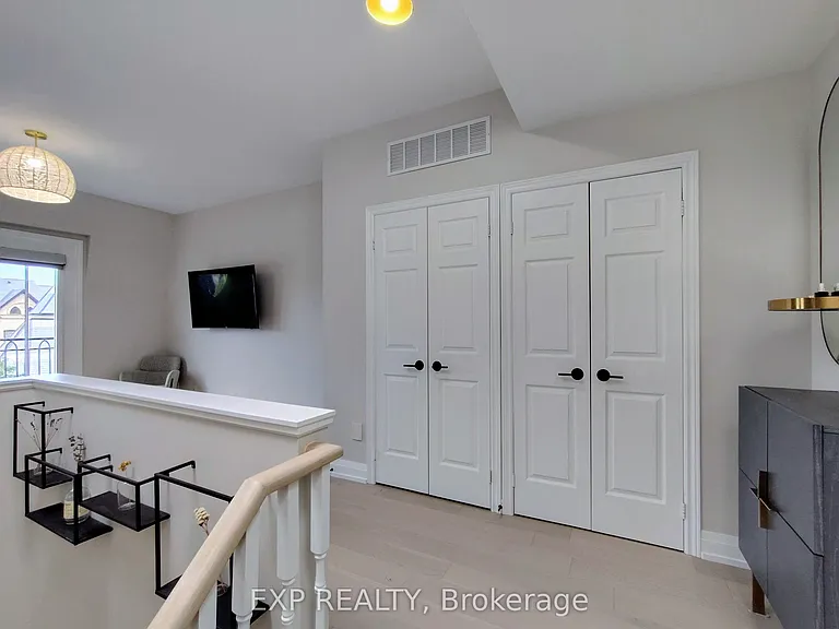 601 Adelaide St W — Photo 12