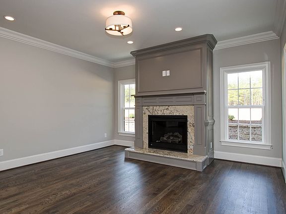 4th image of 7713 Briardenn Dr