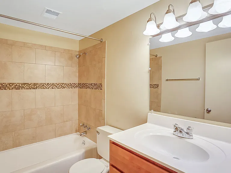 Long Meadows Apartments — Photo 6