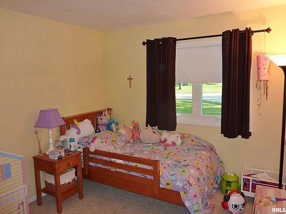 5th image of 2720 Daniels Ct