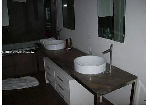5th image of 475 Brickell Ave APT 4311