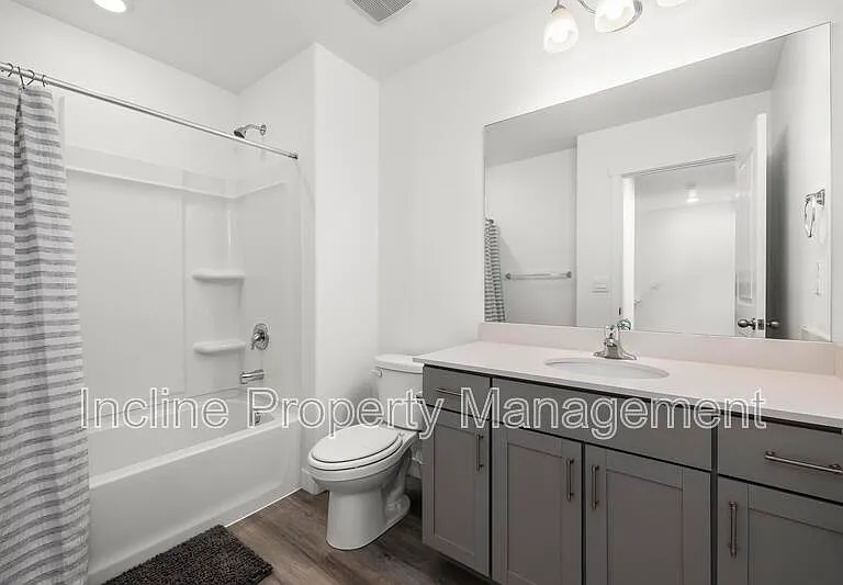 1113 E Yard Row — Photo 10