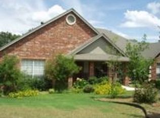 6724 Red Bud Rd, Fort Worth, TX 76135