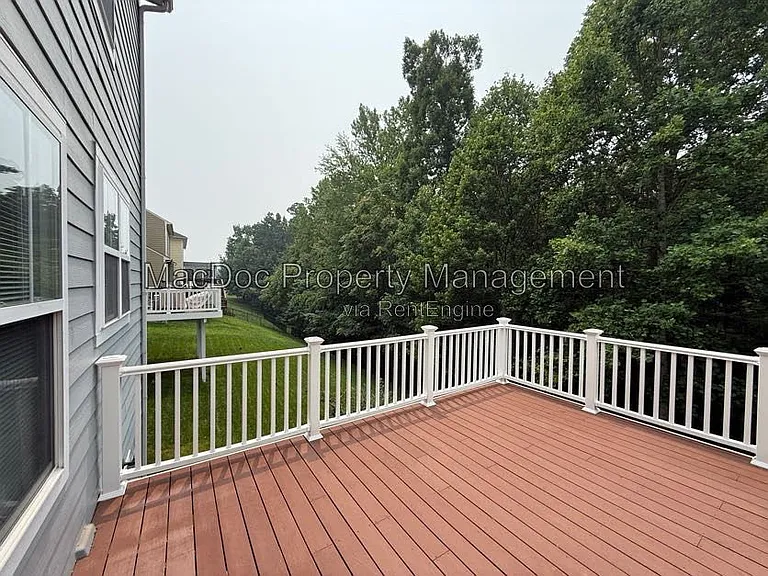 1404 Graham Dr — Photo 35