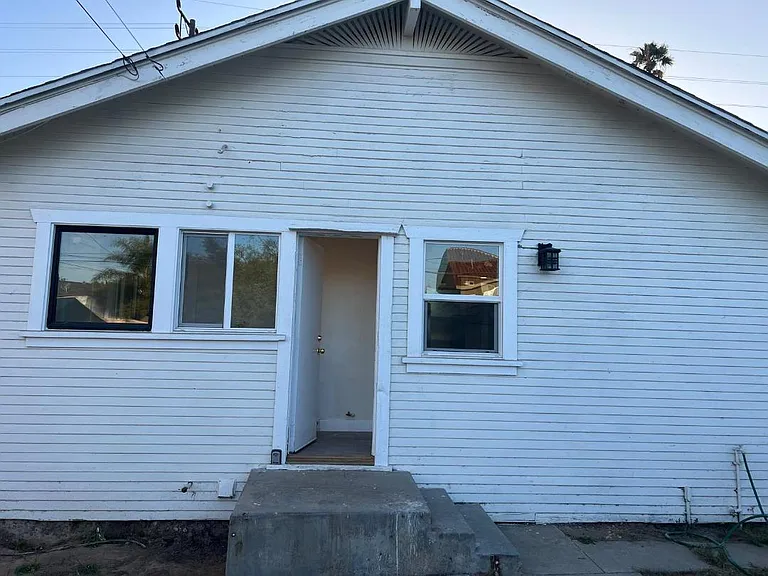 1028 Broad Ave — Photo 10