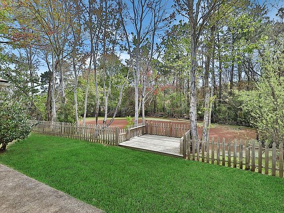 3rd image of 95 Crystal Branch Ct