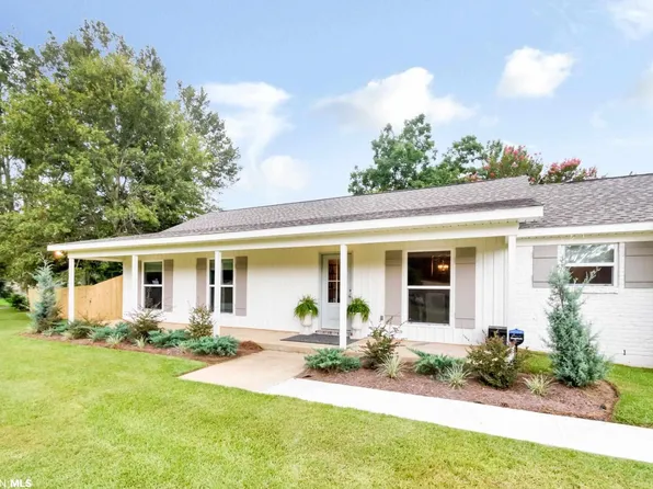 926 Smokerise Dr, Mobile, AL 36695