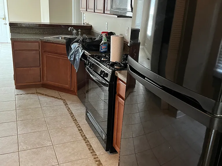 3039 Wentworth Ave — Photo 4