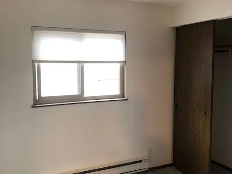 4222 Apts — Photo 5