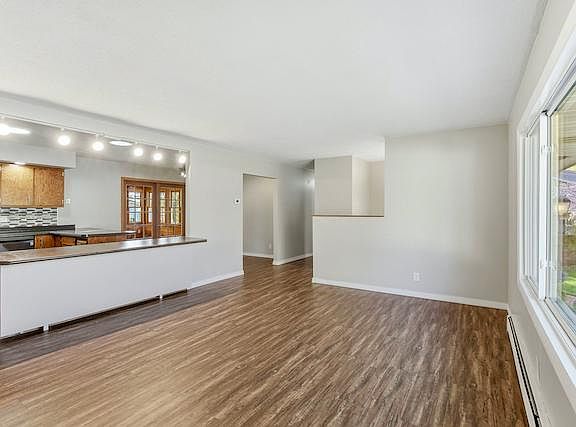 5th image of 11429 Valley Ct