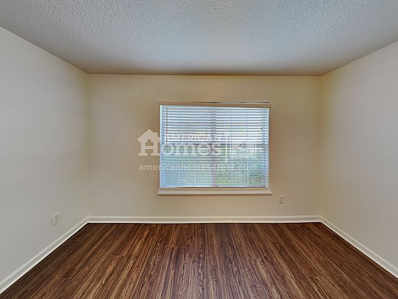 4th image of 768 Bonaparte Dr
