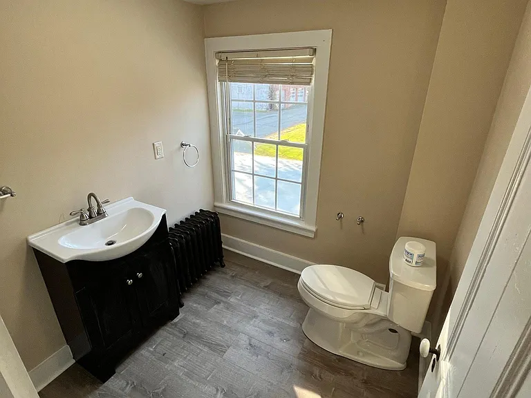 15 Center St #A — Photo 21