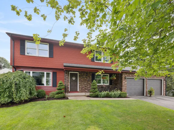 69 Patriot Lane, Newington, CT 06111