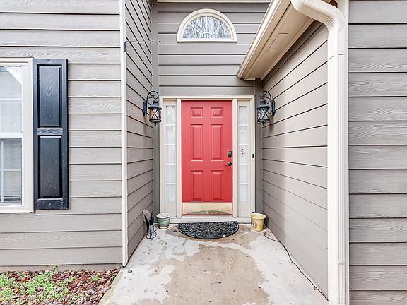 3rd image of 3554 Cherry Blossom Ct