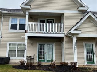 22688 Lenox Dr #115, Fairview Park, OH 44126