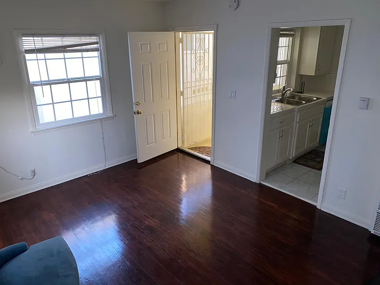 7711 Romaine St #7711 — Photo 23