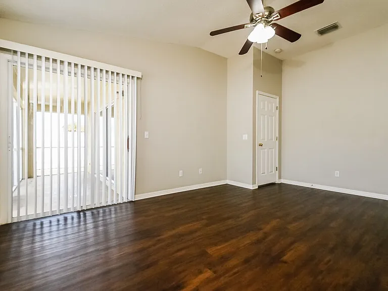 12845 Longcrest Dr — Photo 9