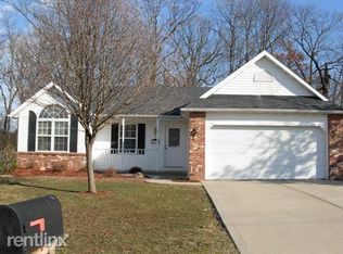 122 Forest Ct, Troy, IL 62294