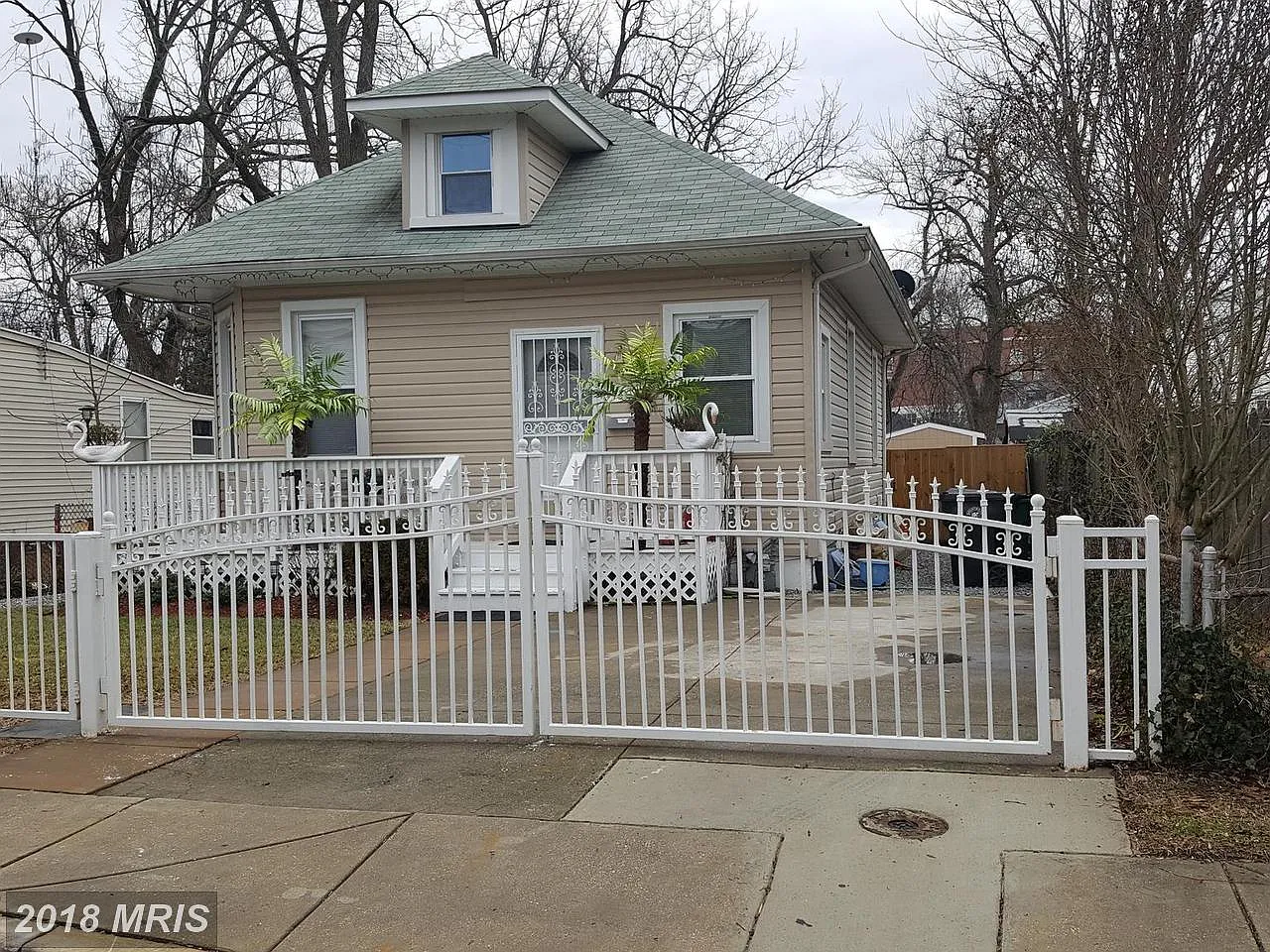 4301 40th St photo 1