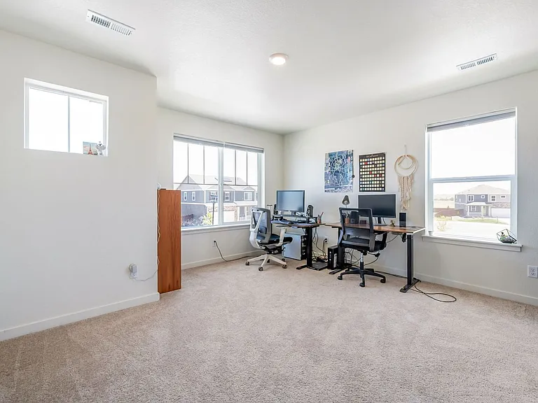 2757 Wren Dr — Photo 12