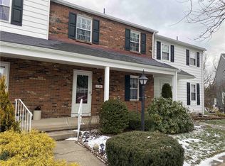 1134 Appletree Ln, Erie, PA 16509