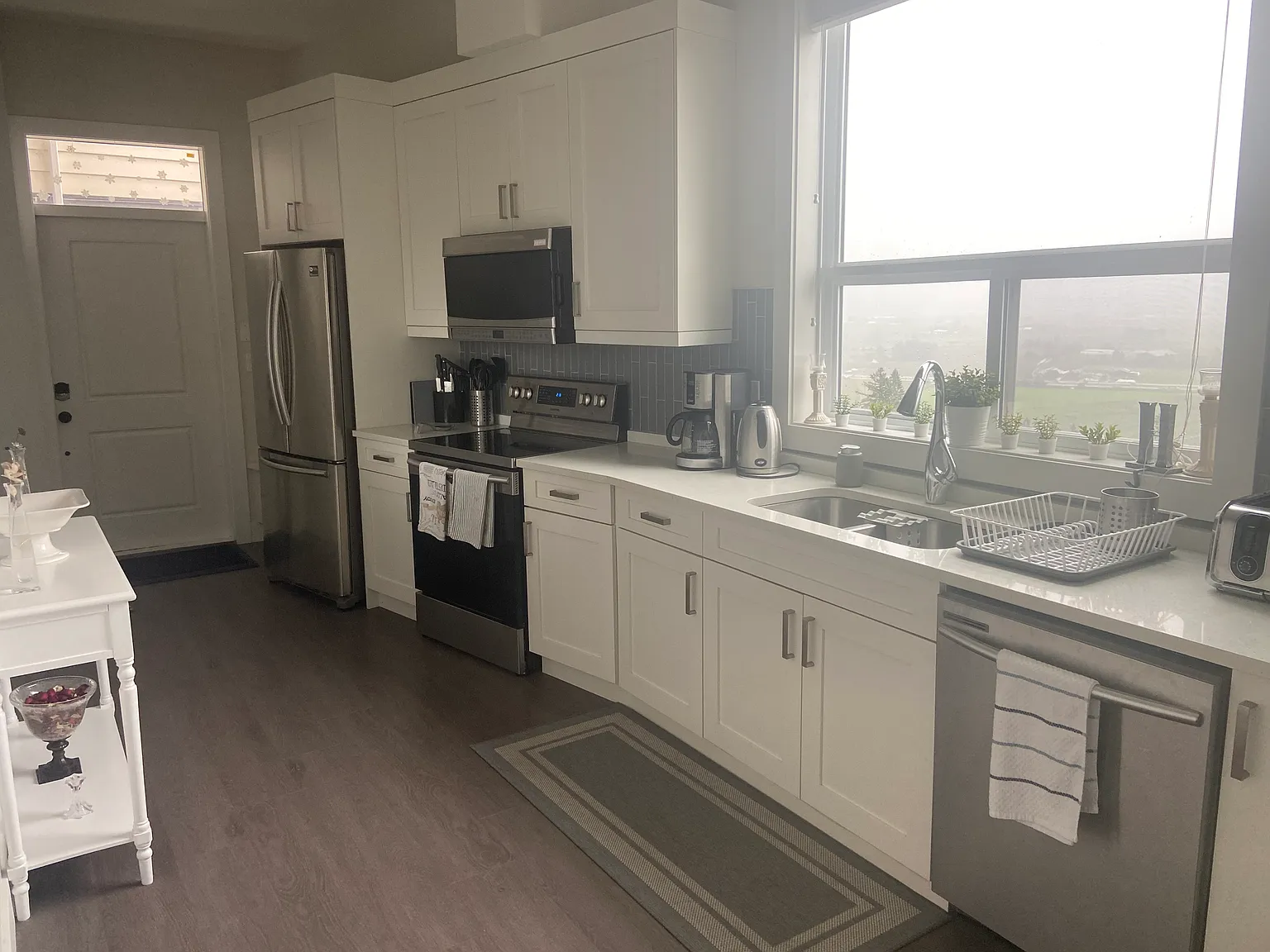 2 bed, 750 sqft, $1,950 — Photo 3