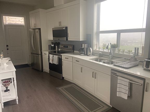 3rd image of 36410 Epworth Ct