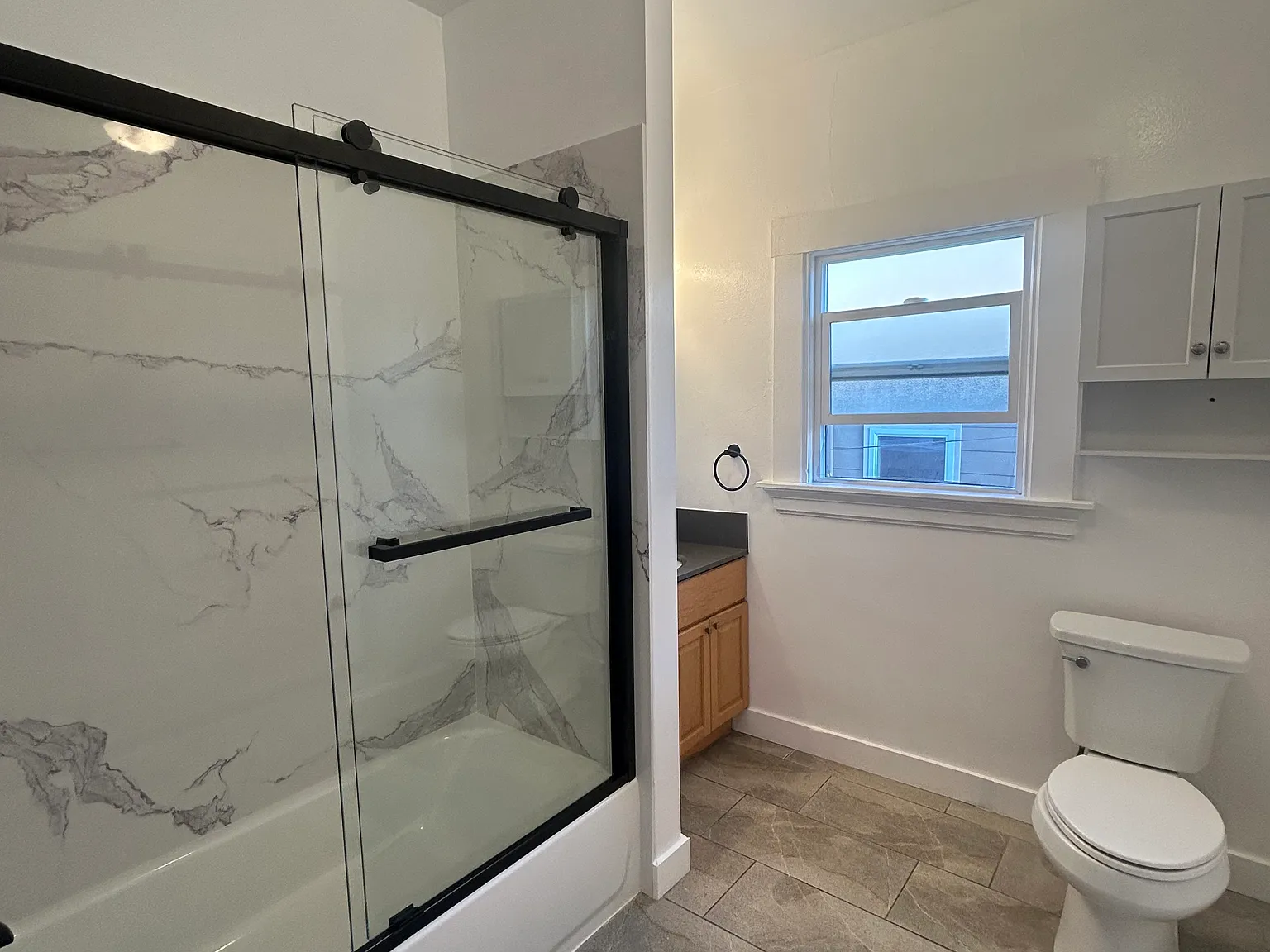 3 bed, 1000 sqft, $2,550 — Photo 1