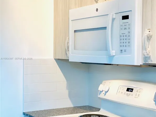 1560 NW 1st Ct APT 1, Miami, FL 33136