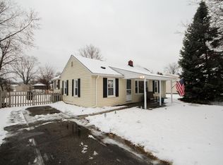 20280 Hugh St, Livonia, MI 48152