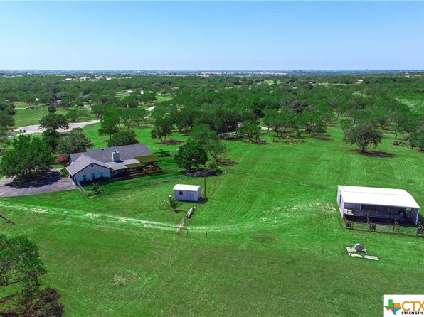 124 Old Campbell Rd, Seguin, TX 78155