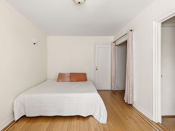 2nd image of 300 8th Ave APT 4G