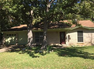 1113 Idlewood Ave, Azle, TX 76020