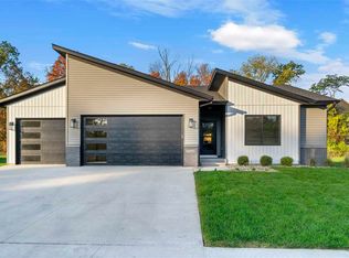 5524 Seminole Valley Trl NE, Cedar Rapids, IA