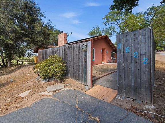 3rd image of 2622 Bernardo Ave